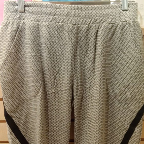 CM Fashion men's shorts with pockets elastic waist with drawstring - Picture 1 of 6